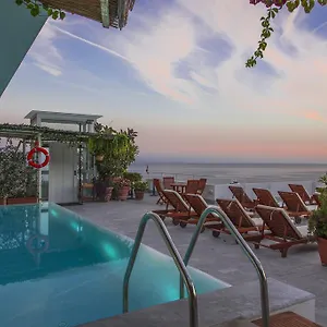 Marina Riviera 4*, Amalfi Italië